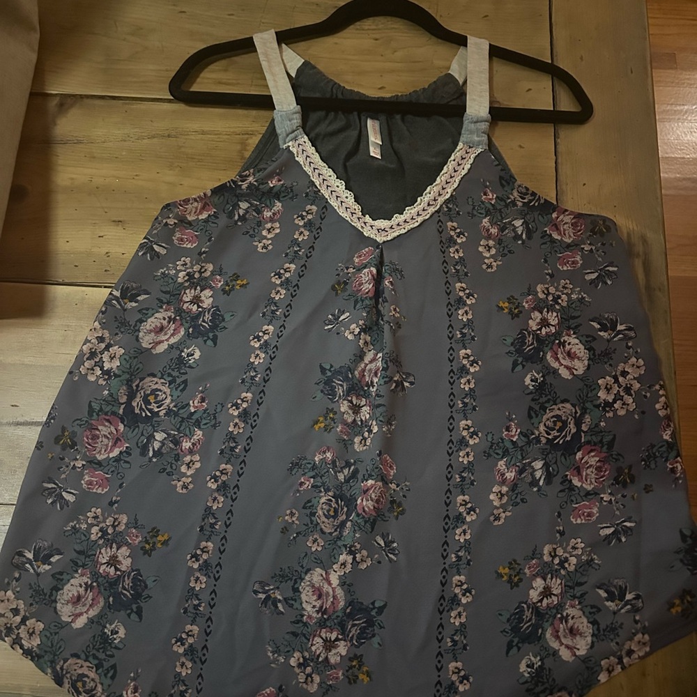 Xhilaration Gray Floral Camisole